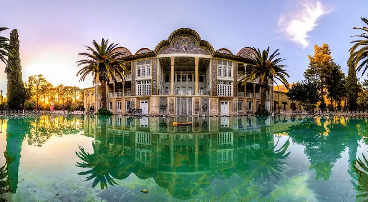 چه زمانی برای بازدید از باغ های شیراز بهترین فصل است؟